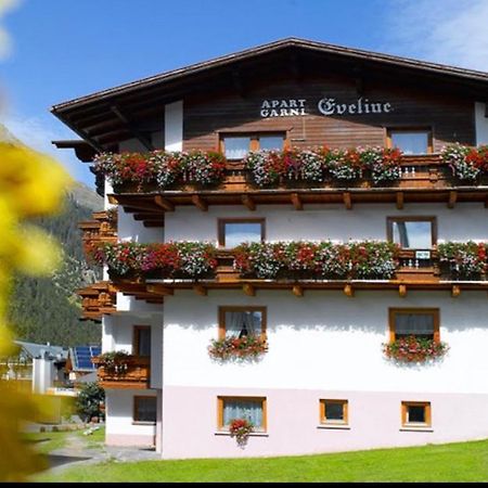 Apart Garni Eveline Ischgl Exteriör bild